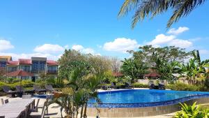 Luwansa Beach Hotelの敷地内または近くにあるプール