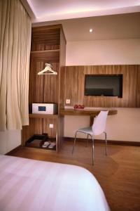 Gallery image of favehotel LTC Glodok in Jakarta +24 photos