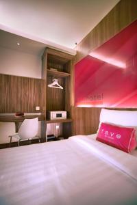 Gallery image of favehotel LTC Glodok in Jakarta