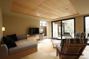 Μια τηλεόραση ή/και κέντρο ψυχαγωγίας στο Teisho Basaratei