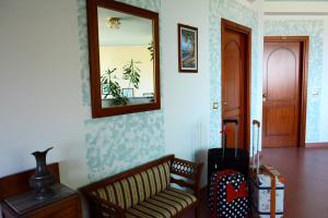 Posezení v ubytování Castelvetere Hotel