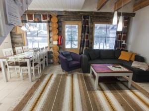 Χώρος καθιστικού στο Holiday Home Sapara k 40 by Interhome