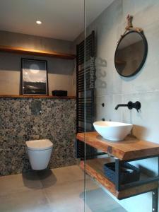 Koupelna v ubytování B&B Duinbrink