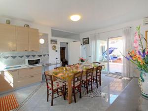 A kitchen or kitchenette at Villa La Rosa by Interhome
