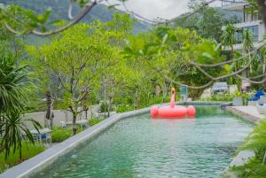 Bazén v ubytování The Woods Natural Park Resort Phuket nebo v jeho okolí