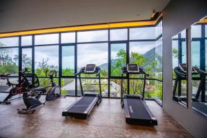 Fitness centrum a/nebo fitness zařízení v ubytování The Woods Natural Park Resort Phuket