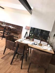 Ein Sitzbereich in der Unterkunft Landcafe Neumann