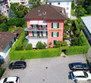 Zgradba, v kateri se nahaja hotel