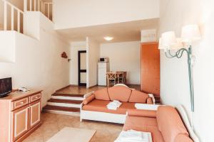 Khu vực ghế ngồi tại Residence Hotel Nuraghe