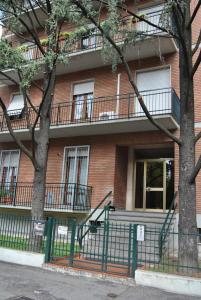 Budova, v ktorej sa apartmán nachádza + 9 fotografií
