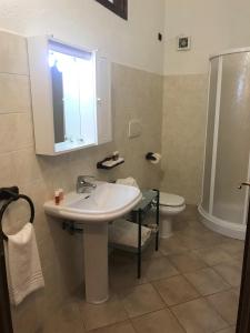 A bathroom at Villa Sara