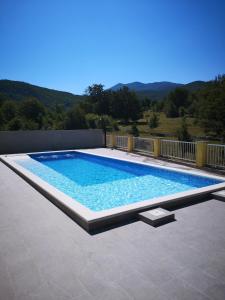 Bazen u objektu Swimming pool house Šaulja- adapted to the disabled ili u blizini