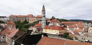 Widok na miasto Frymburk z tego apartamentu