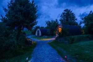 Сад в Farmyard Lane Glamping