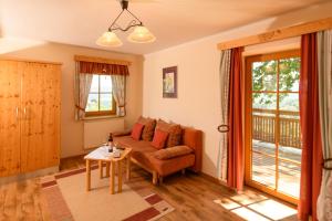 Gallery image of Familienweingut Oberer Germuth in Leutschach