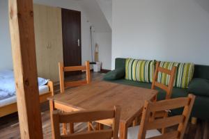 Posedenie v ubytovaní Dom Aurora Pokój 4 osobowy z balkonem