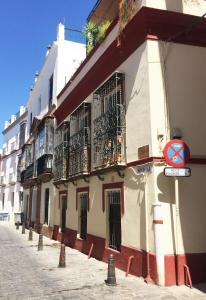 Gallery image of Imperial - Parking gratis in Seville