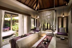 Posezení v ubytování Anantara Mai Khao Phuket Villas