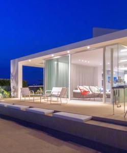 Fotografia z galérie ubytovania Villa Arillà con piscina e padel v destinácii Marina di Ragusa