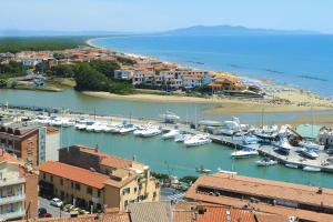 Una vista aérea de Holiday resort Azienda Canova Seconda Marina di Grosseto - ITO03010-DYH