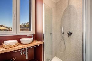 A bathroom at CORNER211