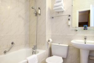 Koupelna v ubytování Timhotel Invalides Eiffel + 23 fotografií