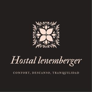 Aparta-Hotel LENEMBERGER في بويرتو أسيس: شعار لمتعلم الفندق مع شعار الزهور