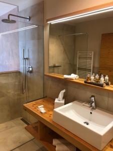 A bathroom at Terra - The Magic Place Relais & Châteaux