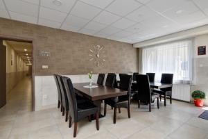 Posedenie v ubytovaní Familia Panzió & Apartmanház Győr