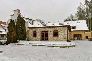 Zamecka Fortovna Obora - Forester House durante o inverno