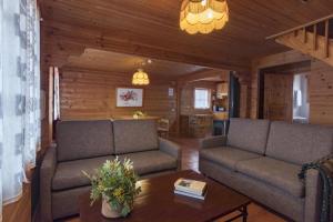 Uma rea de estar em Luna Chalets da Montanha - Serra da Estrela