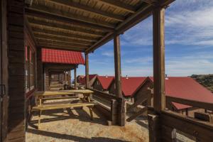 Uma varanda ou terrao em Luna Chalets da Montanha - Serra da Estrela