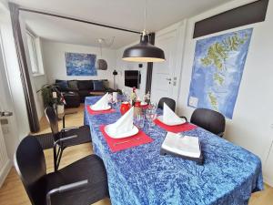 Η κουζίνα ή μικρή κουζίνα στο A Green Pearl in the Heart of Tórshavn +11 φωτογραφίες