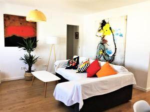 Posteľ alebo postele v izbe v ubytovaní CASA MOLINERO con encanto y maravillosa terraza con vistas VFT/CA/05921