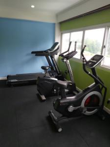 Fitness centrum a/nebo fitness zařízení v ubytování Hotel Morobe