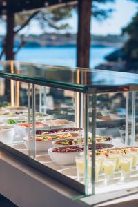 Kép Iberostar Waves Club Cala Barca All Inclusive szállásáról Portopetróban a galériában