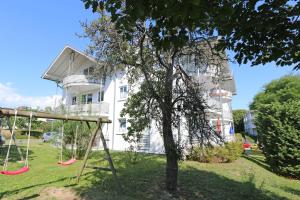 Galeriebild der Unterkunft Villa Eintracht - Whg. 16 mit Südbalkon in Göhren