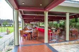 Un restaurant sau alt loc unde se poate mânca la Nyaika Hotel