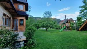 Výhľad na hory alebo výhľad na hory priamo z of the bed and breakfast