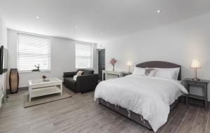 Gallery image of The Lion Gate Apartments in East Molesey
