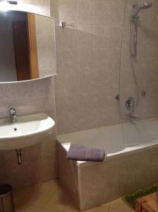 A bathroom at HOME DI CRISTINA