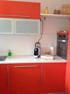 A kitchen or kitchenette at HOME DI CRISTINA