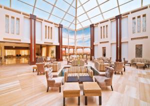 Posezení v ubytování Sunrise Crystal Bay Resort -Grand Select