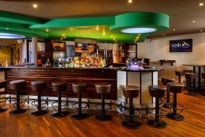 The lounge or bar area at Hotel Stalden