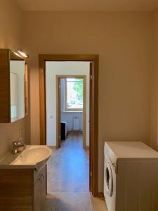 Een badkamer bij Сhocolate Factory Apartment Nr.2
