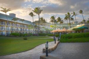 Afbeelding uit fotogalerij van 2417 at Oceanfront Resort Lihue Kauai Beach Drive Private Condo in Lihue