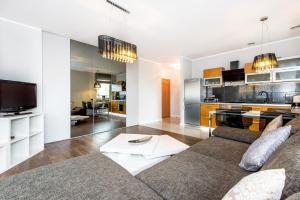 พื้นที่นั่งเล่นของ Super-Apartamenty Targi Poznańskie