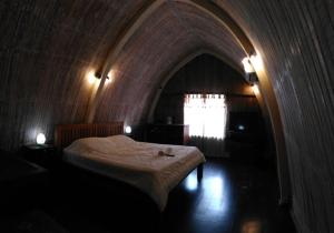 Ein Bett oder Betten in einem Zimmer der Unterkunft Sama Sama Bungalows