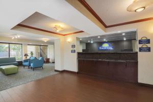 Vstupní hala nebo recepce v ubytování Days Inn by Wyndham Newark Wilmington