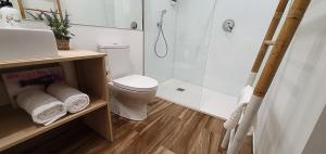 Łazienka w obiekcie Apartamentos Antares 2